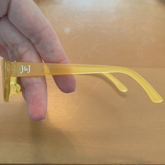Very gently used Janie & Jack cat eye sunglasses - Picture 4 of 5